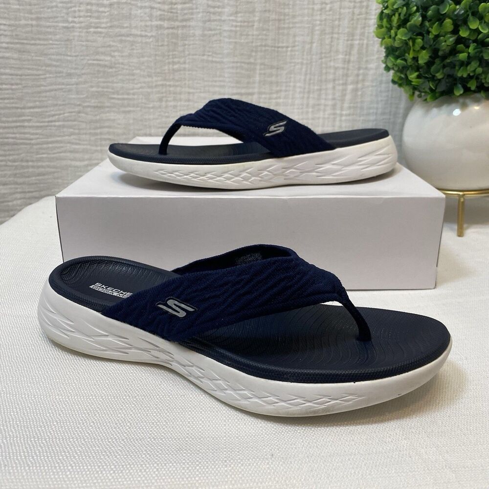 Skechers On-the-Go 600 Sunny Flip Flop Sandals Women's Size 7 Navy